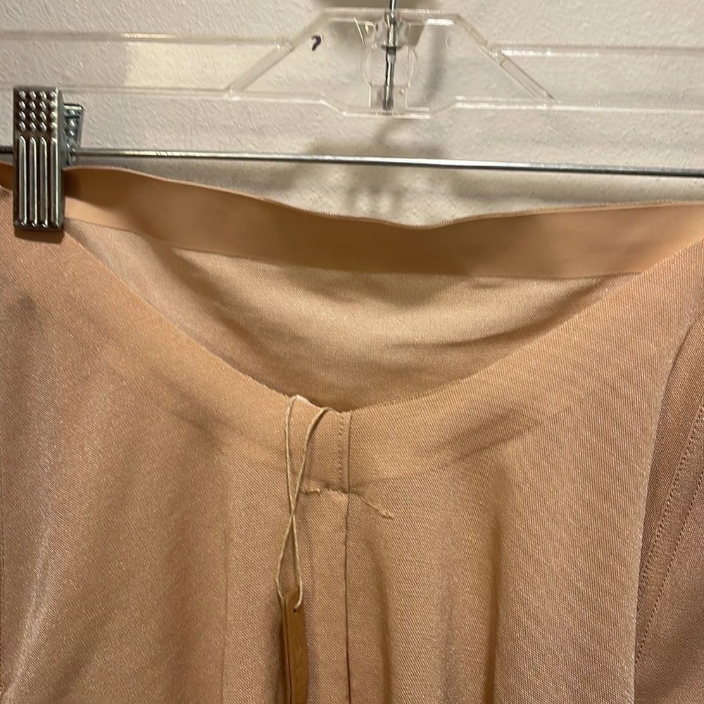 Nwt Skims woman’s sculpt nude shorts - Picture 11 of 14